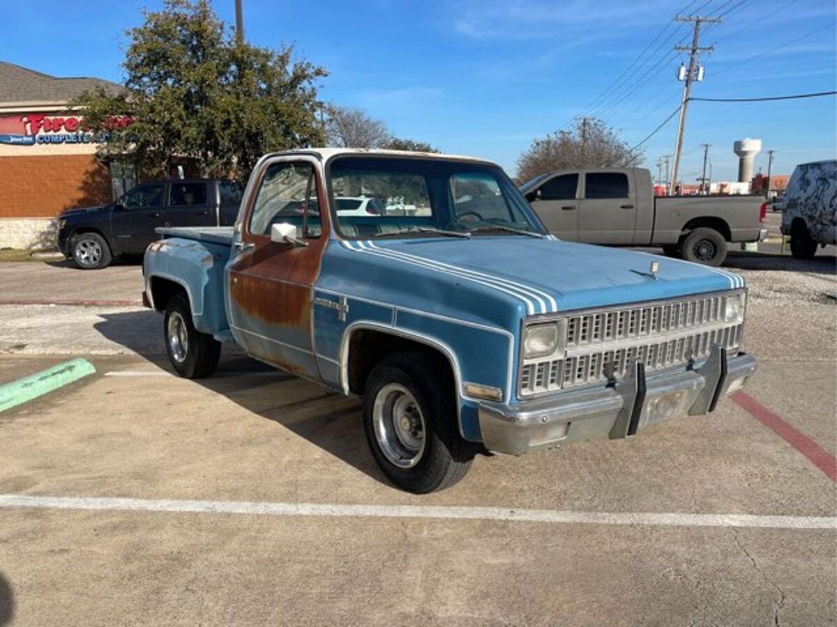 1981 blue c10 scottsdale! swb step side, manual, great patina !