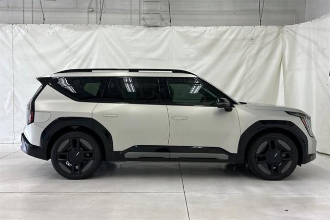 new 2024 kia ev9 gt-line