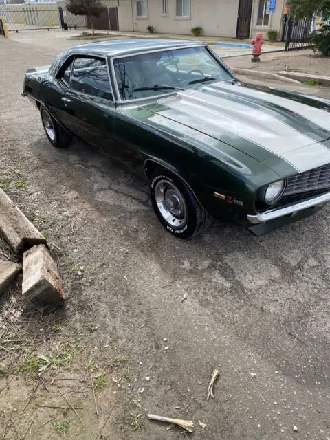 1969 chevrolet camaro 5.0 coupe green rwd manual z28