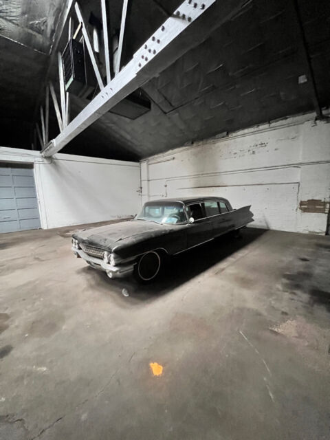 1961 cadillac fleetwood 75 series 6-window sedan