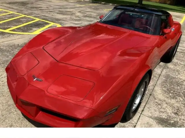 1980 chevrolet corvette c3 35,300 miles red coupe v8 5.7l automatic