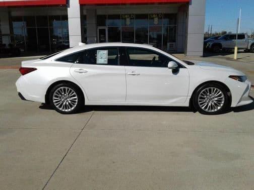 2019 toyota avalon in secaucus, new jersey