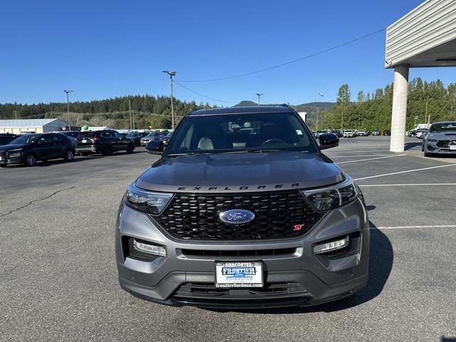 2022 ford explorer st