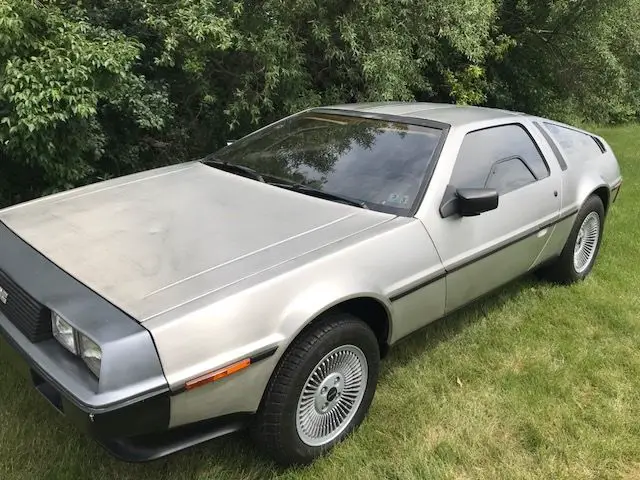 1981 delorean - very low miles, starts and runs well