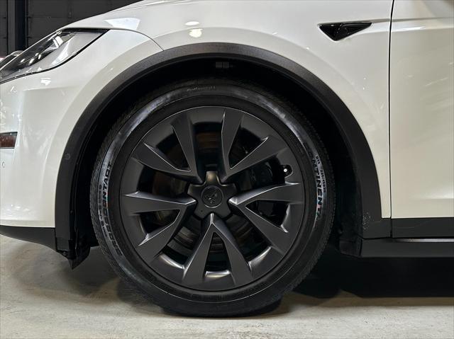 2022 tesla model x plaid tri motor all-wheel drive