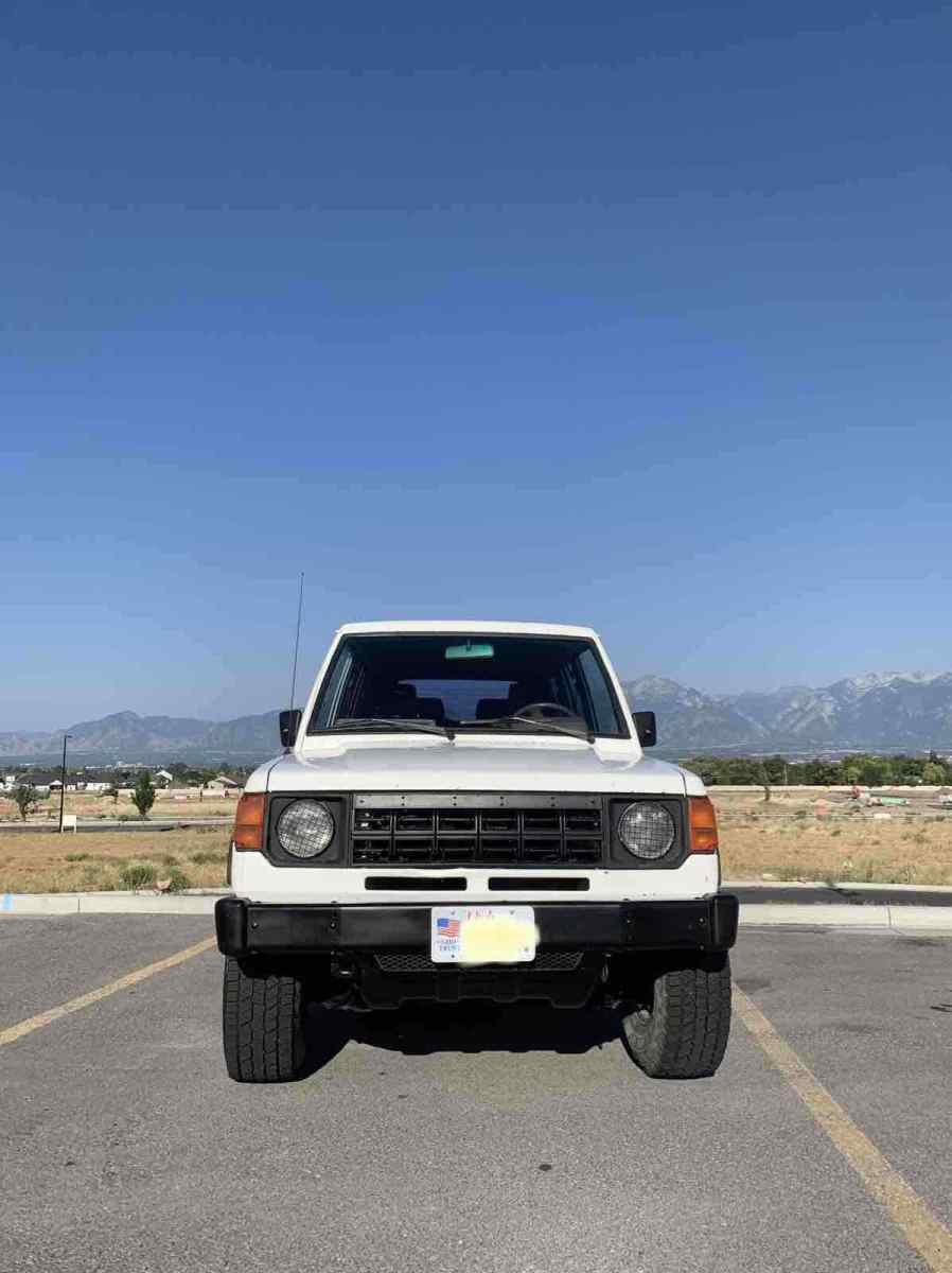 1990 mitsubishi montero suv white 4wd manual