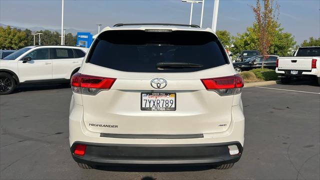 2017 toyota highlander le