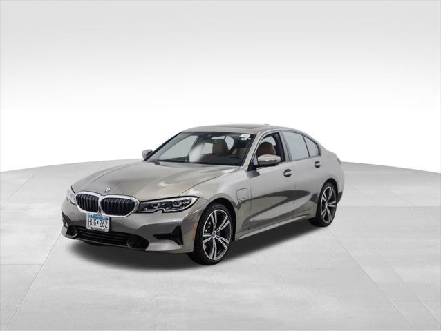2022 bmw 330e base