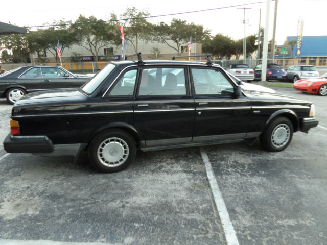1991 volvo 240 base sedan 4-door 2.3l