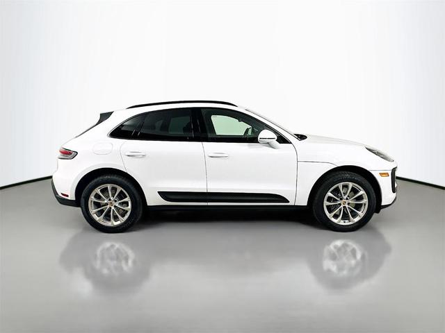 2024 porsche macan t