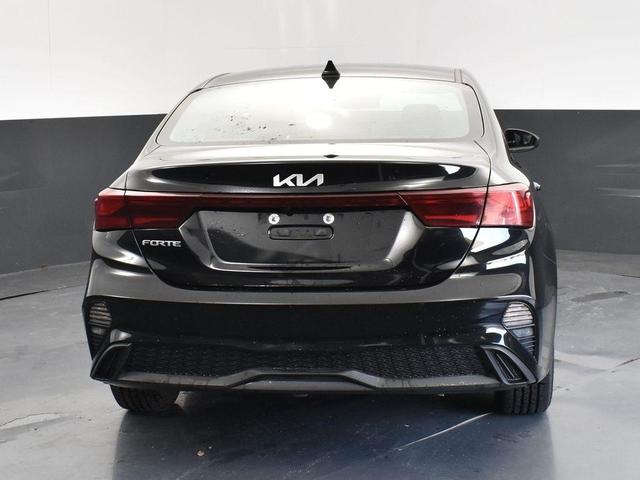 2022 kia forte lxs