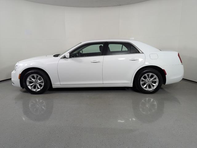 2023 chrysler 300 touring