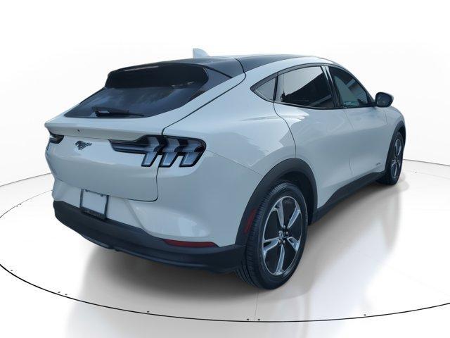 2022 ford mustang mach-e select