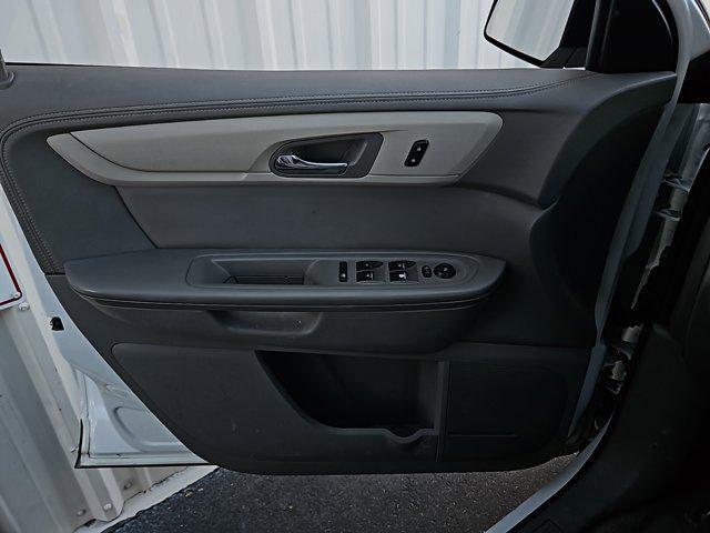 2017 chevrolet traverse ls