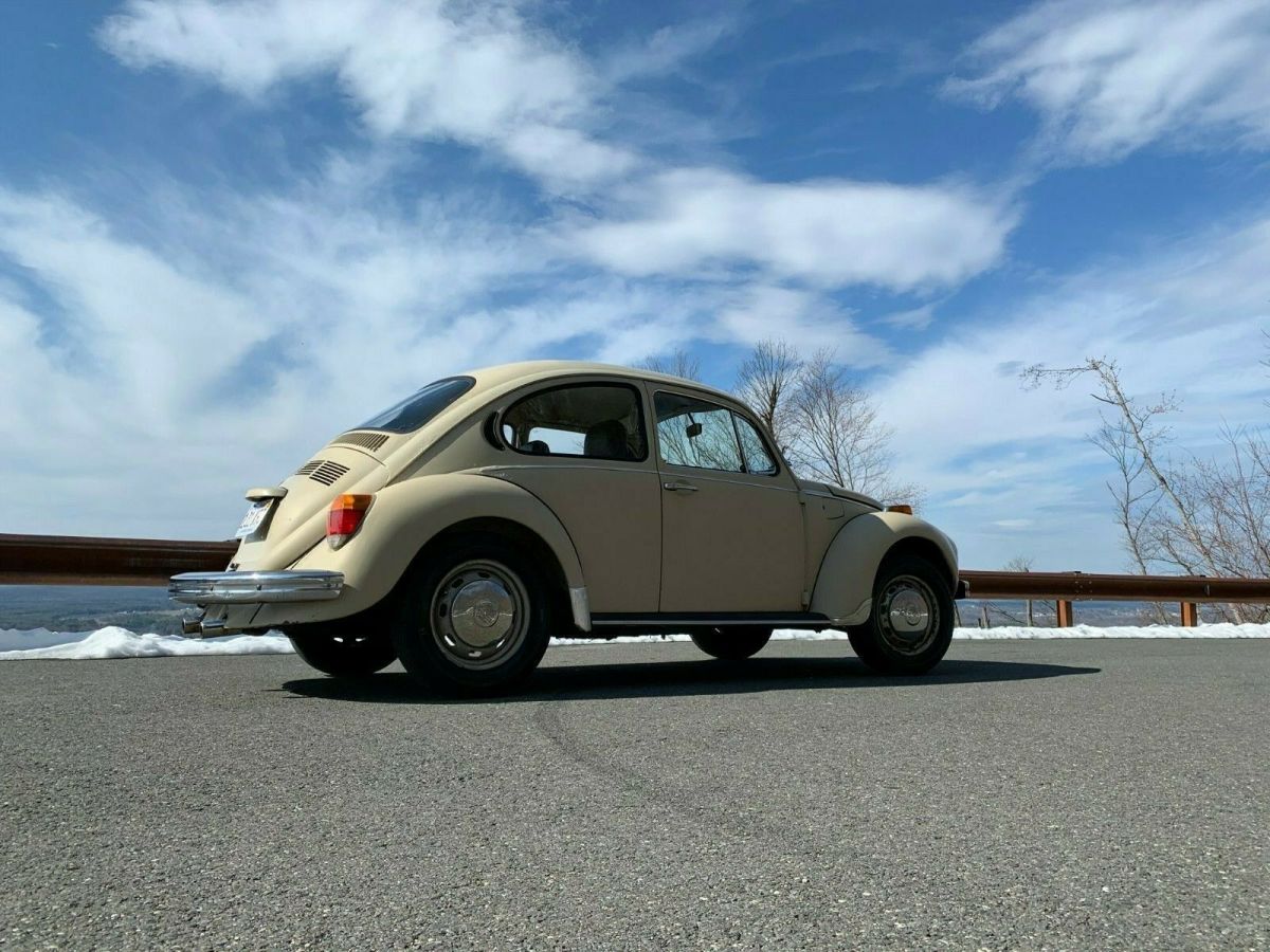 needs nothing!!! runs & drives perfect!!! clean title!!