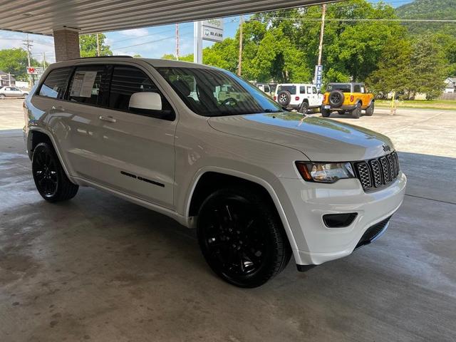 2020 jeep grand cherokee altitude