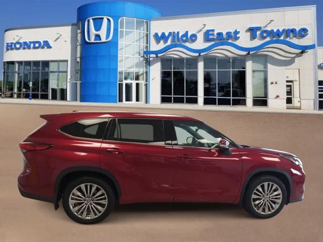 2022 toyota highlander platinum