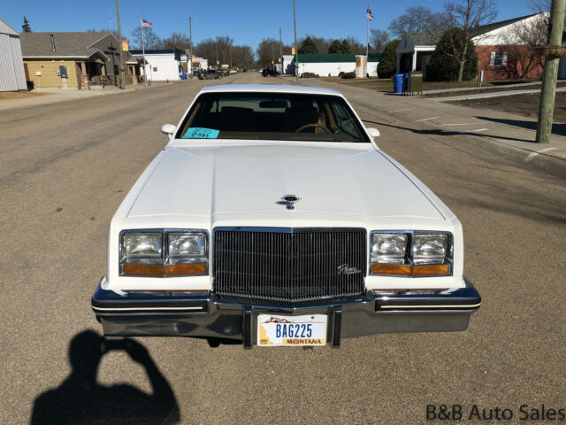 1979 buick riviera s 84000 miles white coupe 6 cyl automatic
