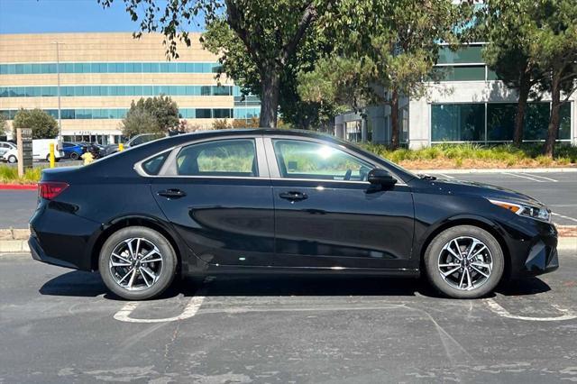 2024 kia forte lxs