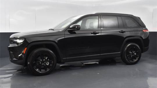 2024 Jeep Grand Cherokee altitude