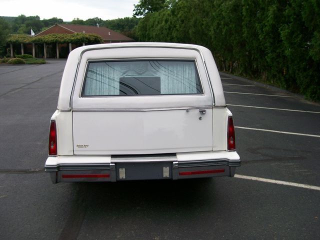 1986 cadillac fleetwood hearse