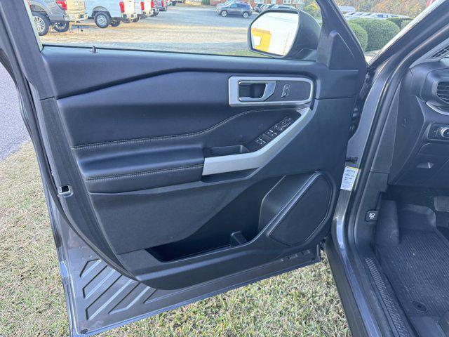 2021 ford explorer xlt