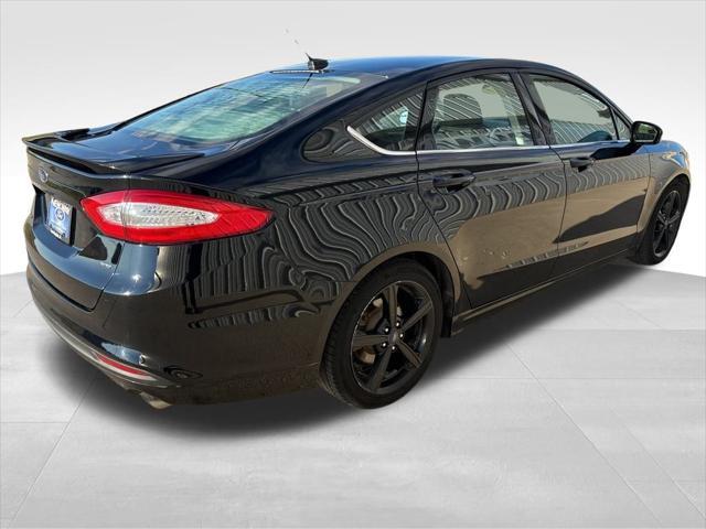2016 ford fusion se