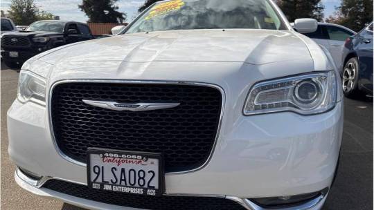 2019 Chrysler 300
