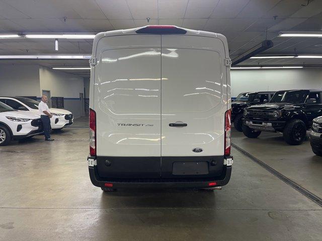 2023 ford transit-250