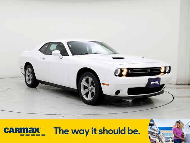 2018 dodge challenger sxt