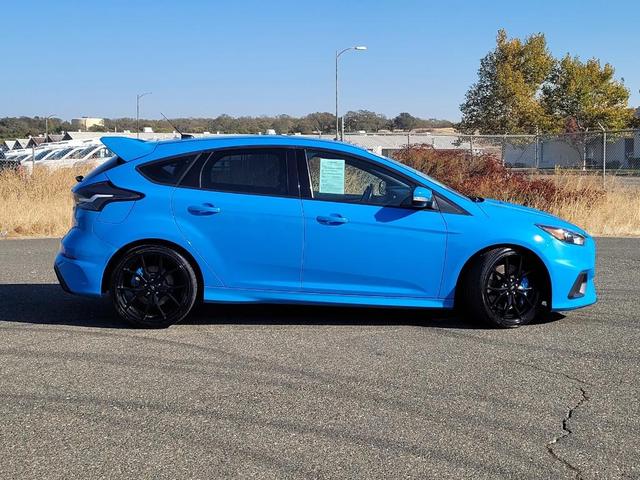 2017 ford focus rs base