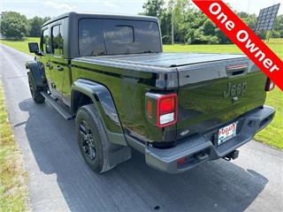 2022 Jeep Gladiator s