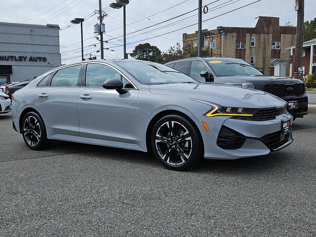 2022 kia k5 gt-line