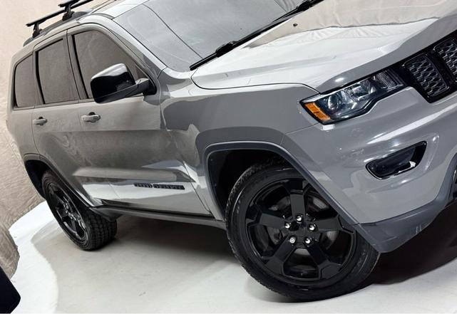 2020 jeep grand cherokee laredo