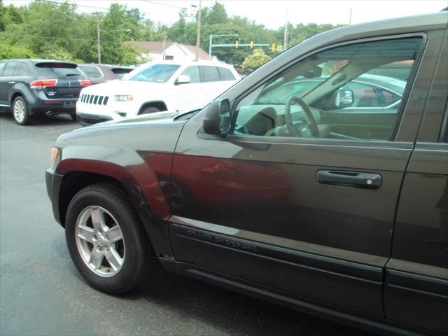 2005 jeep grand cherokee laredo