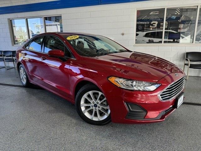 2020 ford fusion se