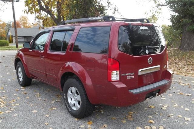 2006 nissan pathfinder se