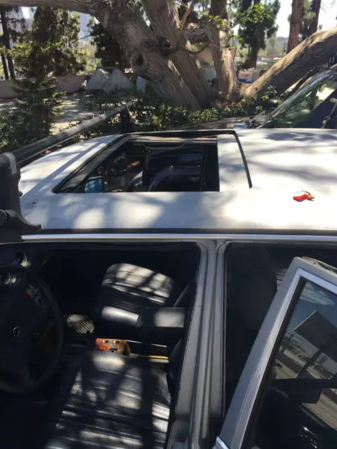 1984 mercedes-benz 300d base sedan 4-door 3.0l turbo diesel
