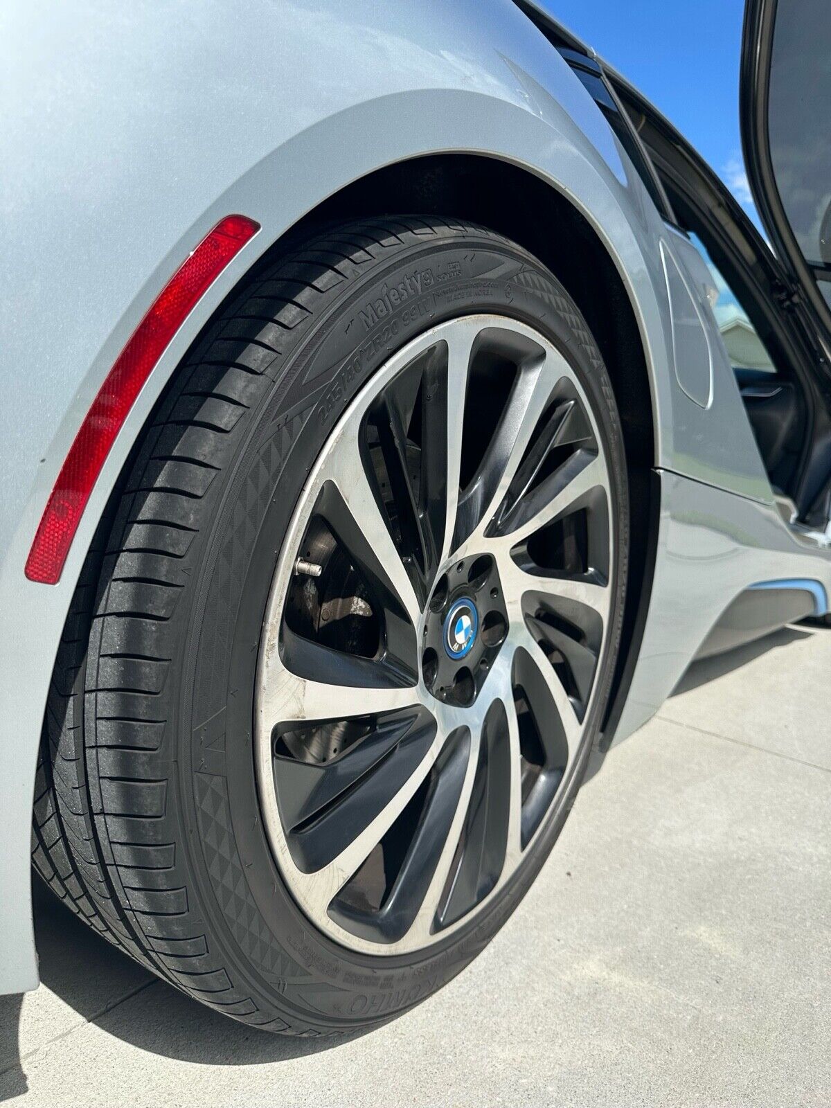 2015 bmw i8 coupe, butterfly doors, w/ carbon fiber