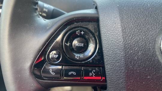 2022 toyota prius prime le