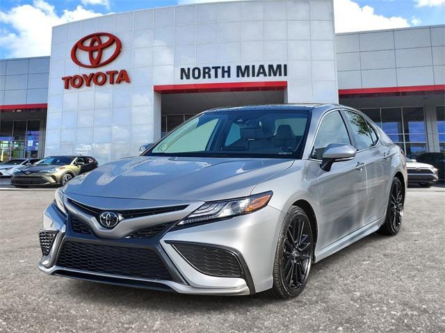 2022 toyota camry xse