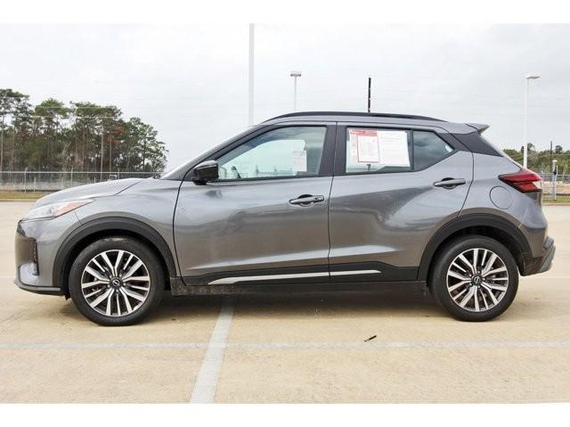 2024 nissan kicks sr