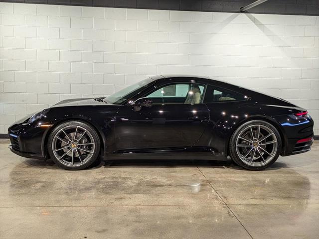 2022 porsche 911 carrera