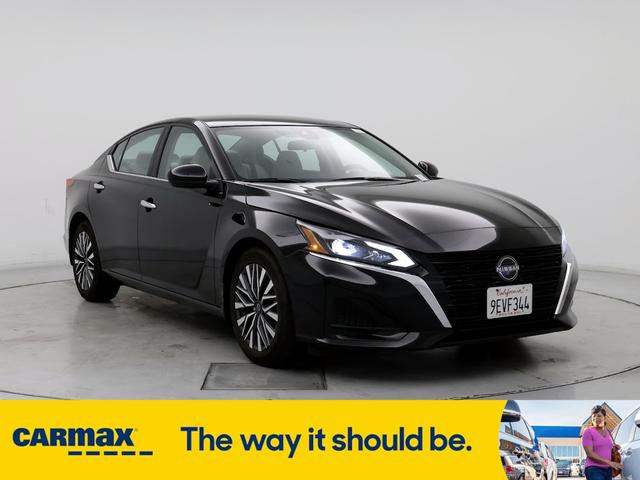 2023 nissan altima sv