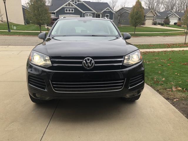 2013 volkswagen touareg vr6 lux