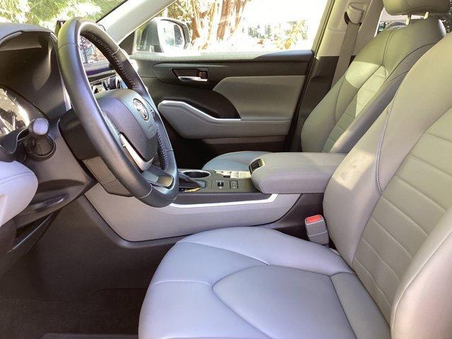 2023 toyota highlander xle