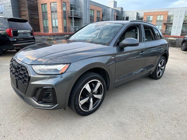 2022 audi q5 45 s line prestige