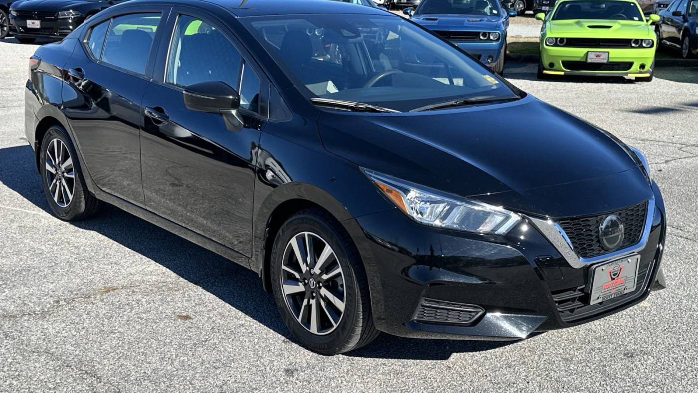 2021 nissan versa sv