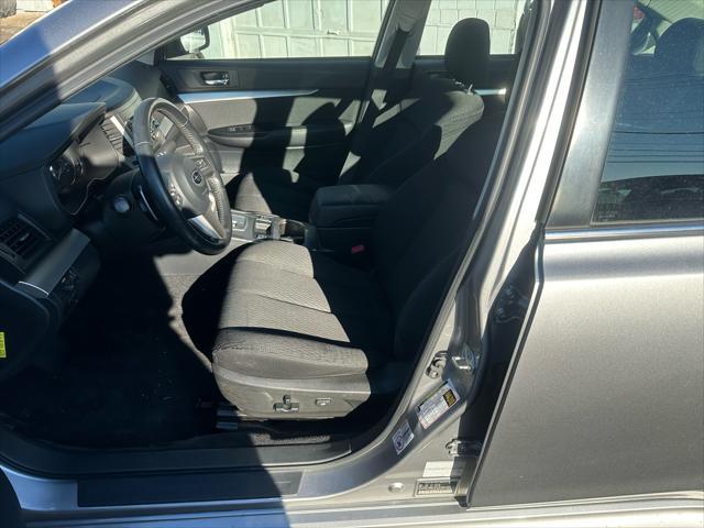 2010 subaru legacy premium