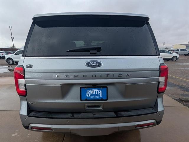 2022 ford expedition xlt